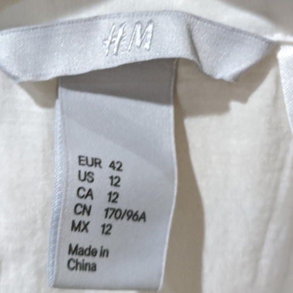 Blouse - Picture 2 of 3